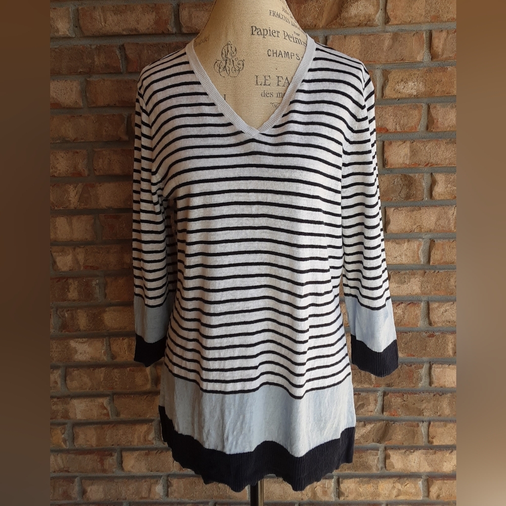 Talbots Linen & Cotton Blend V-neck Long Sleeve Striped Top.